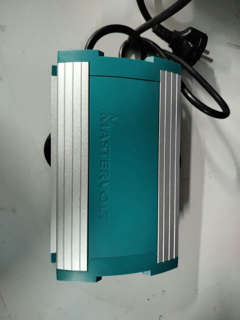 Зарядное устройство Mastervolt ChargeMaster s.n J505L0875 (новое)