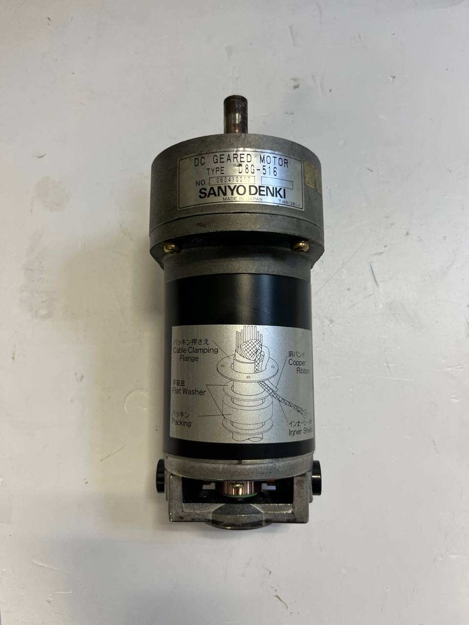 Двигатель DC Geared D8G-516 s.n 060410017 б.у рабочее