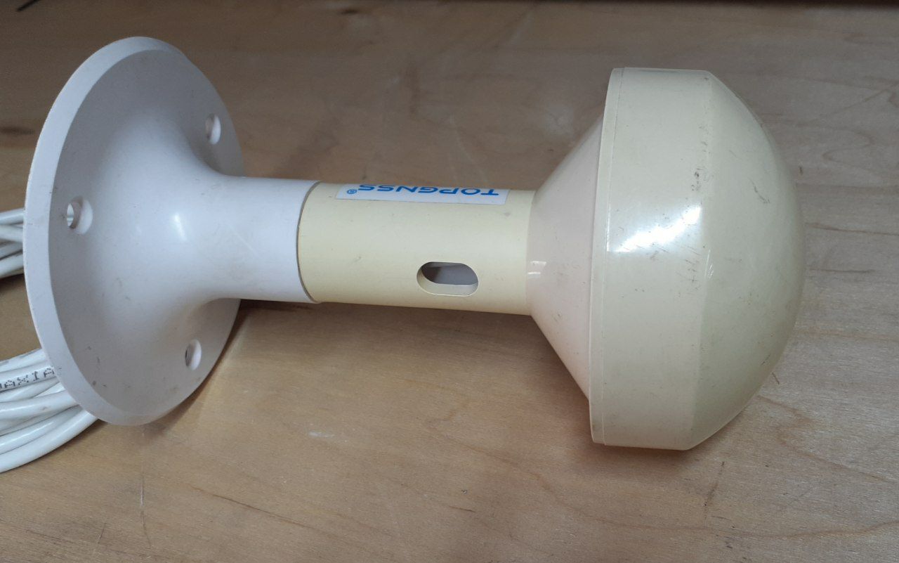 Антенна GPS TOPGNSS, s.n ВЛД-458872, б.у, на проверку