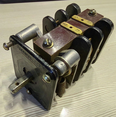 Кулчачковый переключатель 3х позиционный УП-531, s.n СПБ-96618, б.у, на проверку