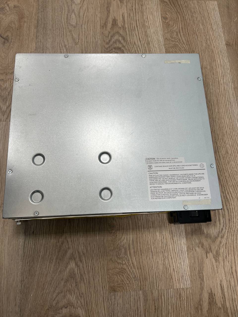 Источник бесперебойного питания SMT750RMI2U AS1550244113