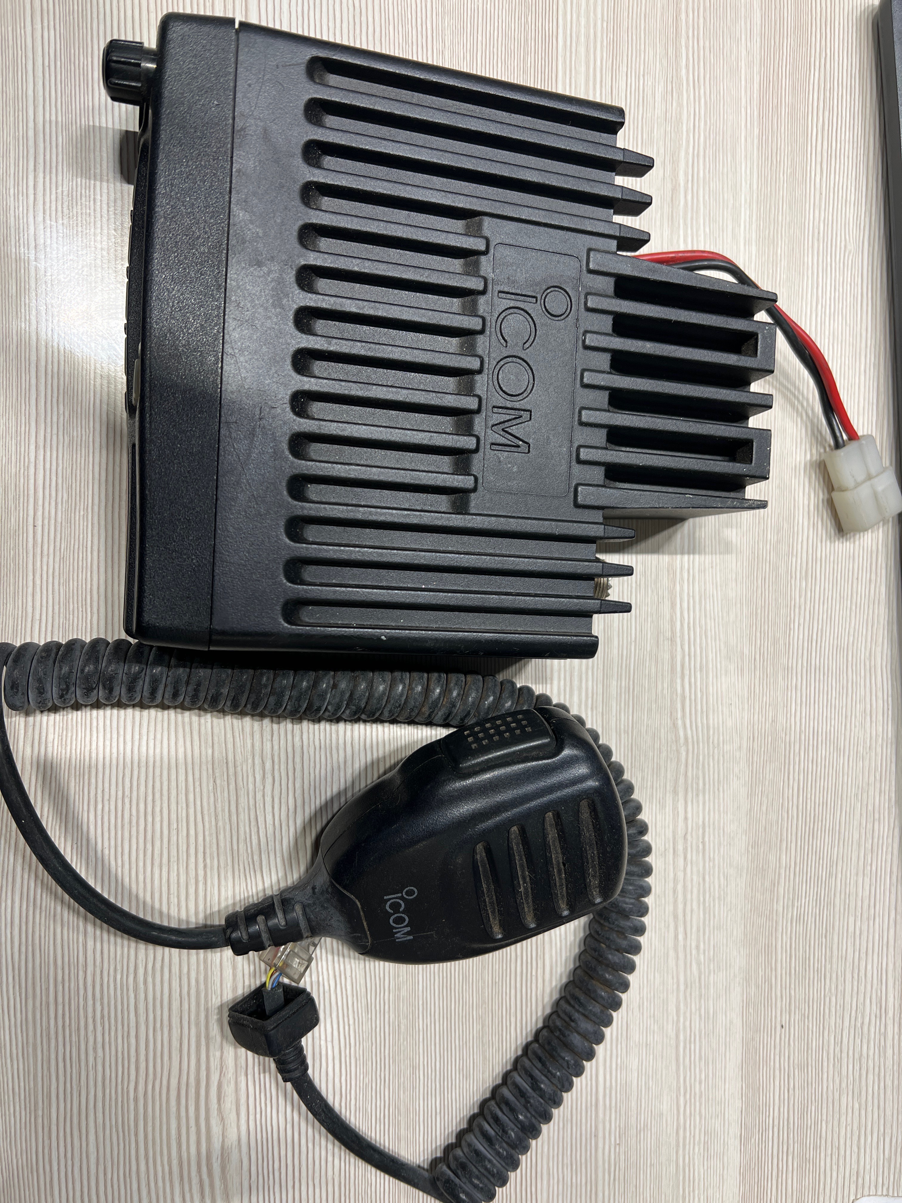Радиостанция ICOM IC-F211, б.у, s.n 5108583, на проверку
