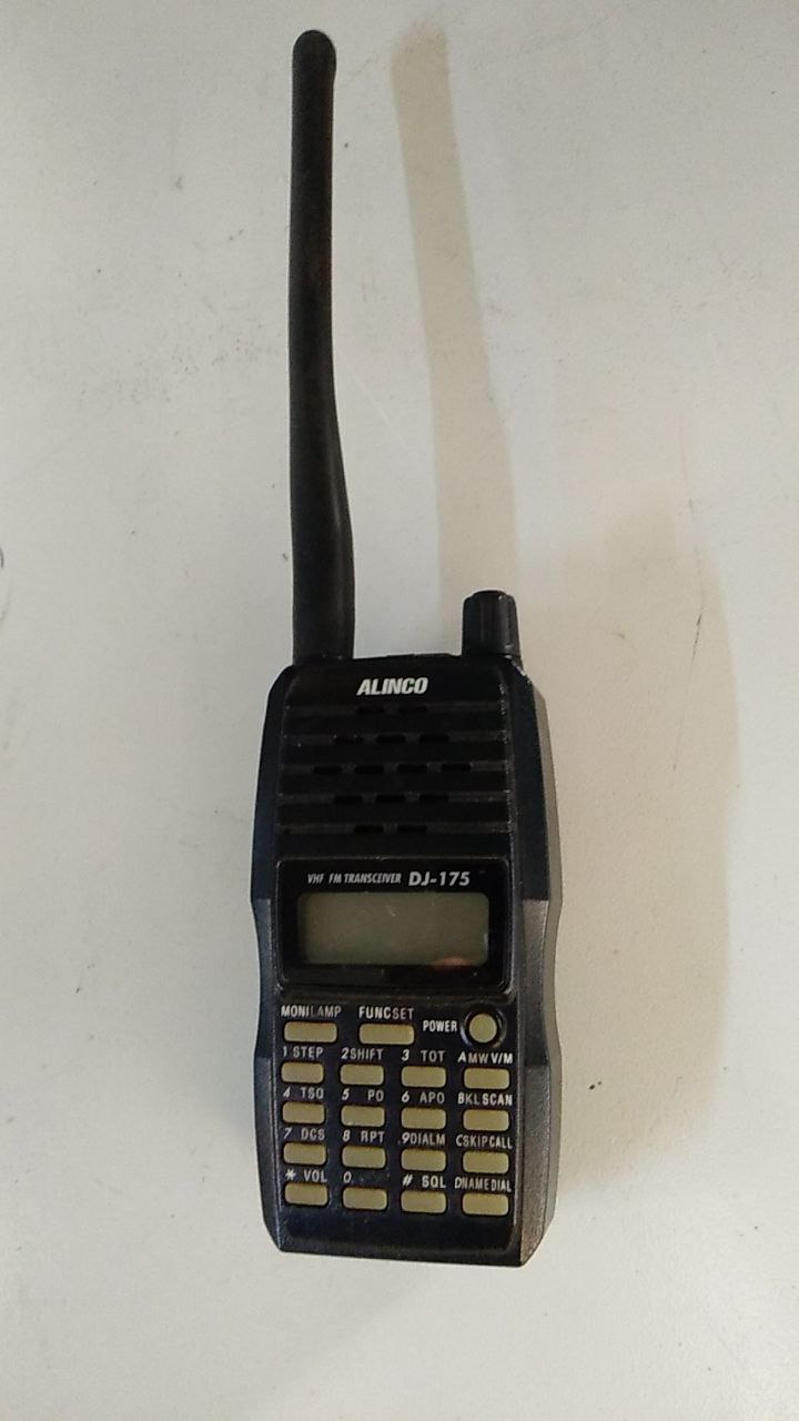 УКВ радиостанция Alinco DJ-175, s.n M791868, б.у, на проверку