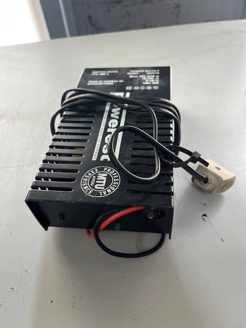 Блок питания Powerest 0889 A s.n РНД-773154 б.у на проверку