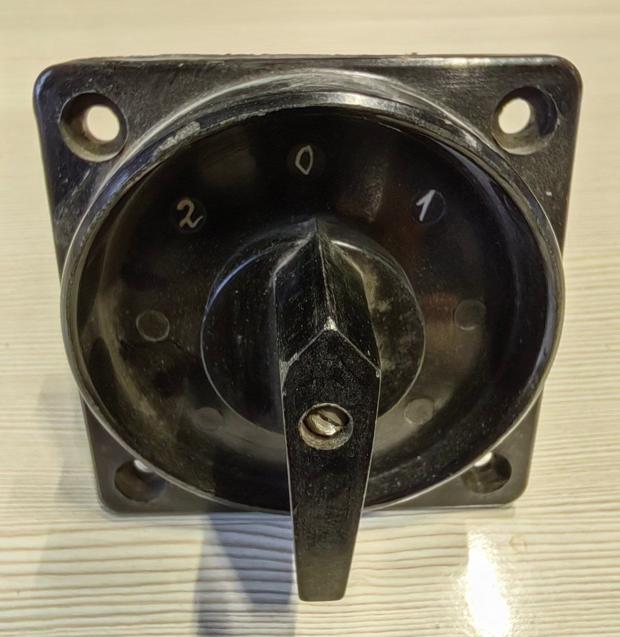 Кулчачковый переключатель 3х позиционный ПКУ-3, 4 контакта, s.n СПБ-558998, б.у, на проверку