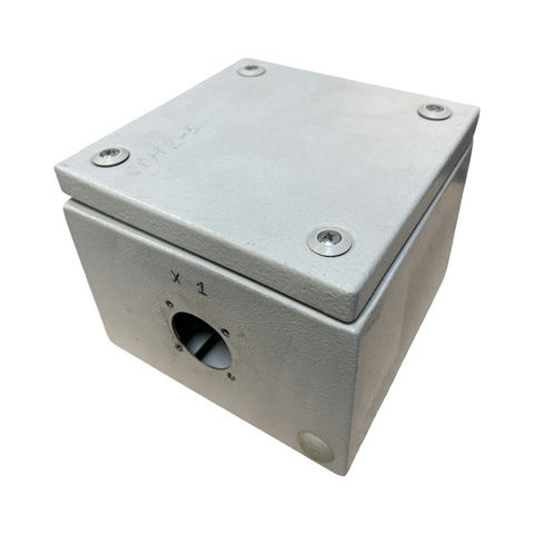 Корпус клеммный металлический R5SDE1112 150x150x120 мм б/у