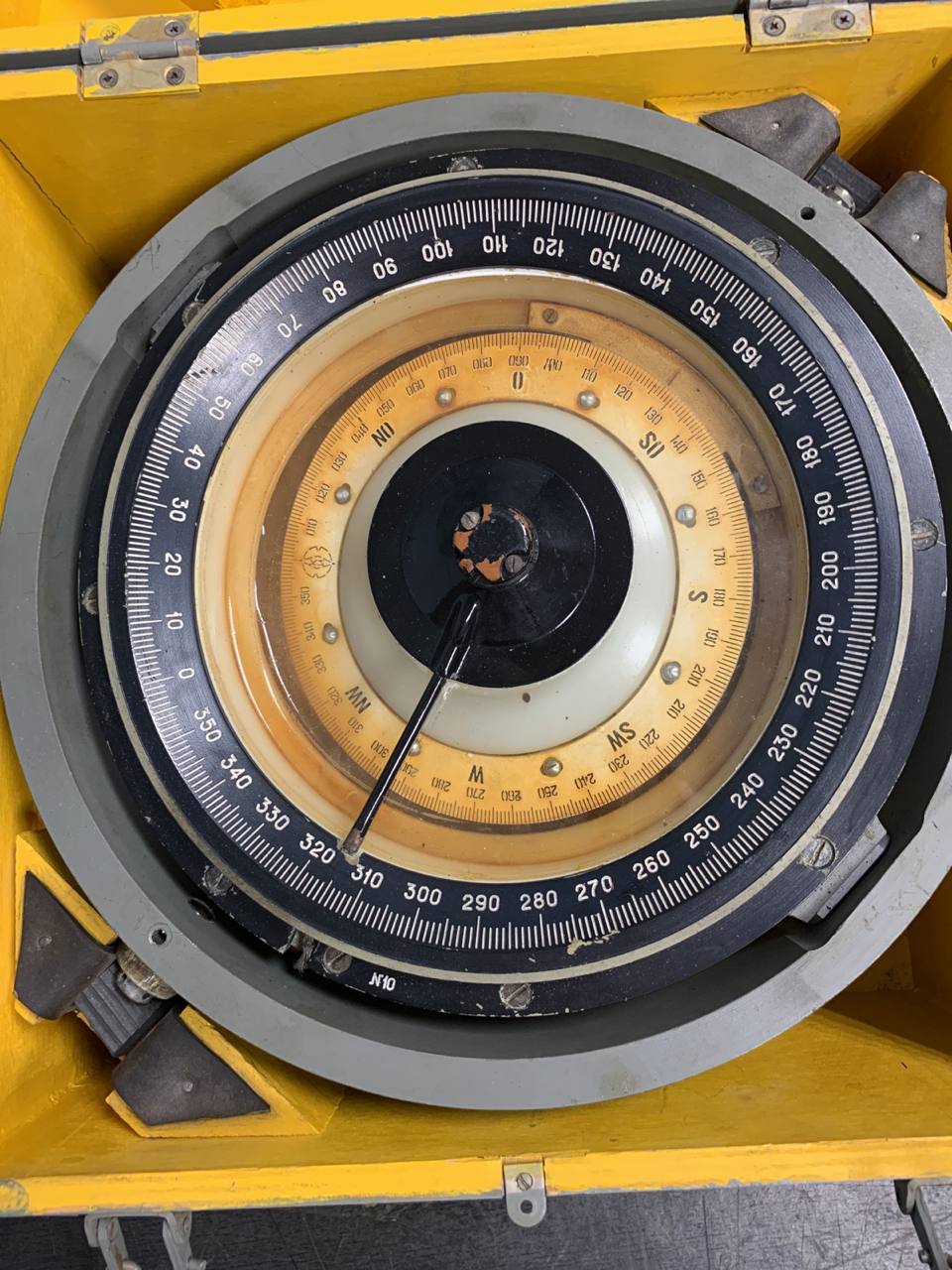 Магнитный Компас КМ-145 s.n 10 б.у на проверку